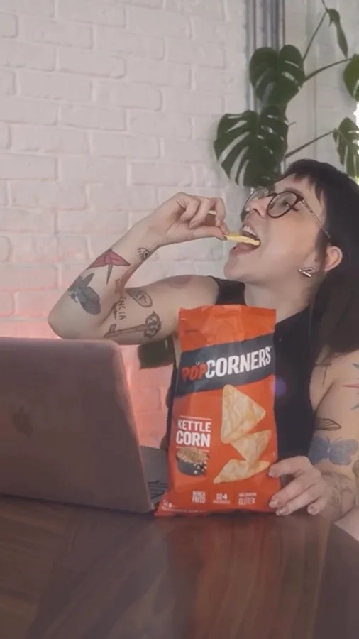 Poster da campanha PopCorners